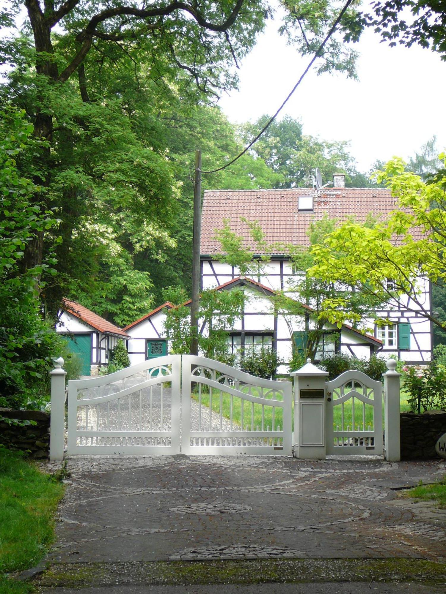 Gaestehaus Wahnenmuehle Erkrath Bagian luar foto